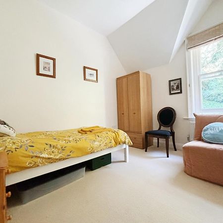Spacious Town-Centre Apartment With Stunning Views Great Malvern Exteriör bild