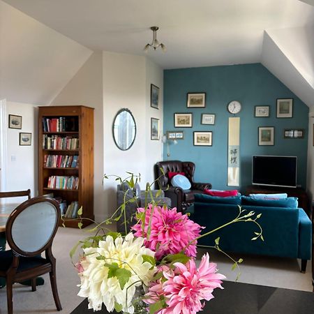 Spacious Town-Centre Apartment With Stunning Views Great Malvern Exteriör bild