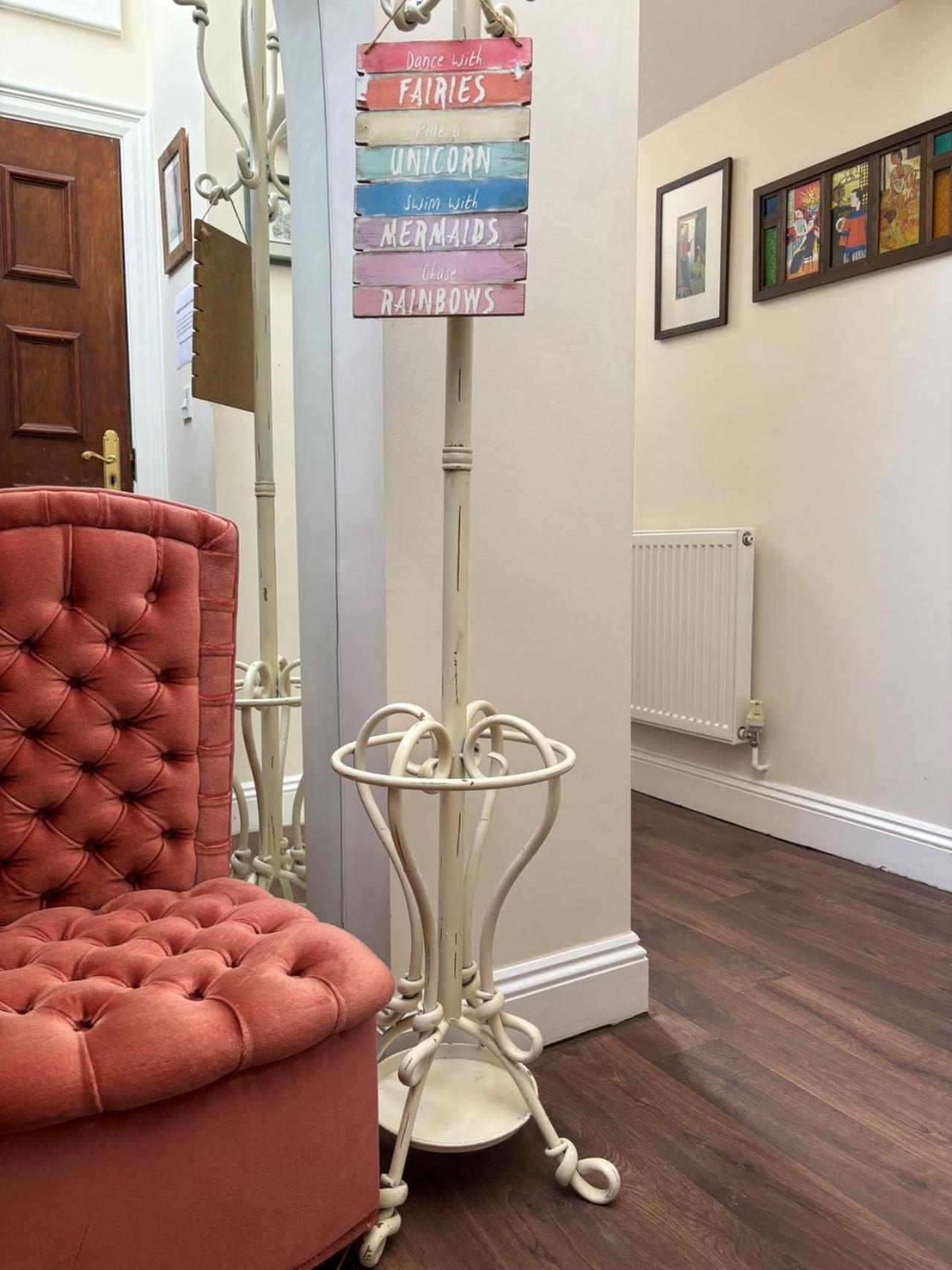Spacious Town-Centre Apartment With Stunning Views Great Malvern Exteriör bild
