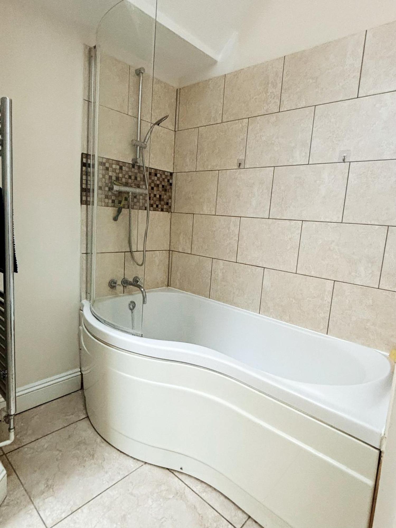 Spacious Town-Centre Apartment With Stunning Views Great Malvern Exteriör bild